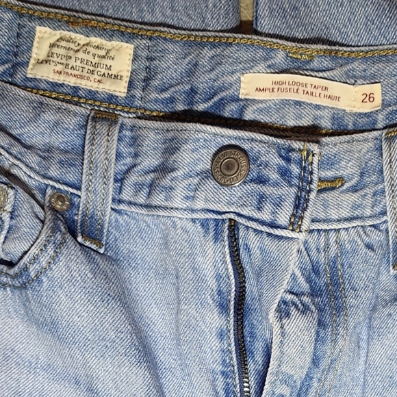 Levi's High Loose Taper Jeans Light Wash Wide Leg Baggy Fit Womens Size 26 - Picture 4 of 14